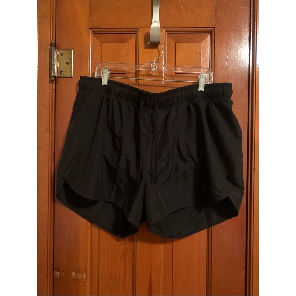 Old Navy Active Go-Dry Plus Shorts